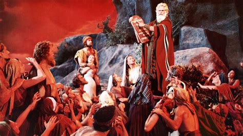  The Ten Commandments-  Muhteşem Bir Hikayenin Altın Çağ Teması ve Ünlü Oyuncularla Doludur!